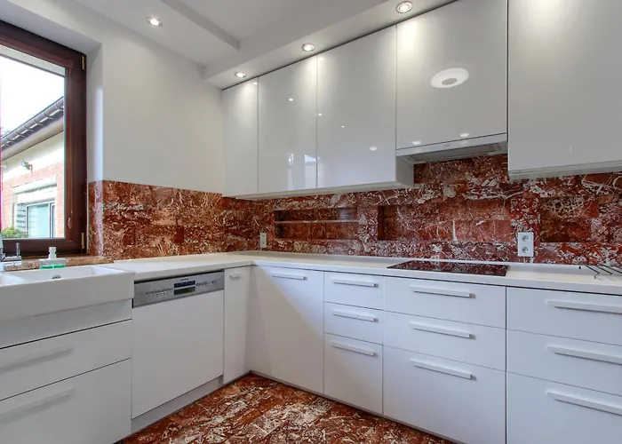 Hotel apartamentowy Bajland Warszawa